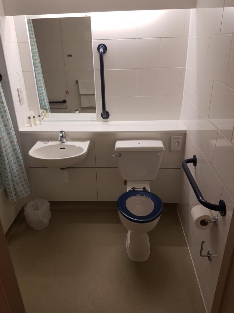 Ibis Budget Knutsford Buitenkant foto